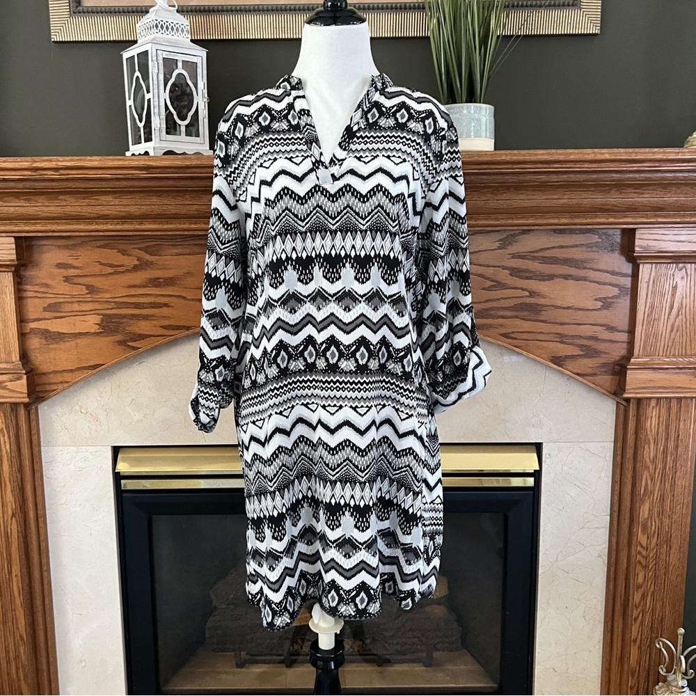 Almost Famous Black Geometric Print Belted‎ Tribal Boho Blouse Sz. XL Juniors